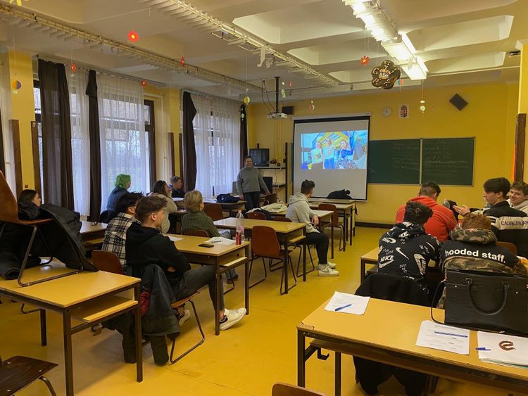 A Pannon Egyetem előadója tartott továbbtanulási tájékoztatót a 13.c osztálynak. Köszönjük a színvonalas tájékoztatást!